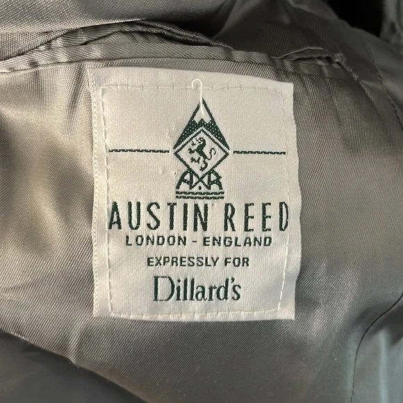 Austin Reed Suit‎ - Picture 4 of 11
